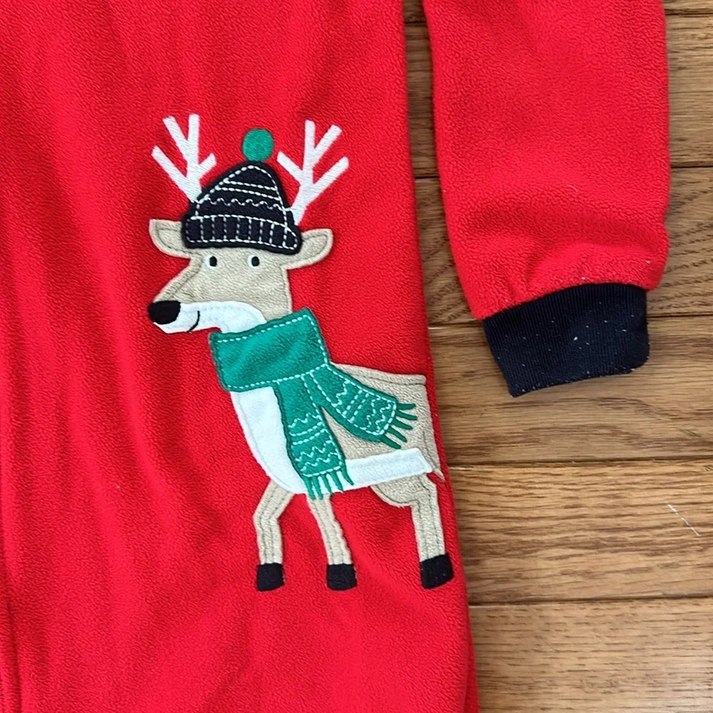 🦌Carter’s Footie Pajamas size 4T red with reindeer VGUc boys girls - Picture 4 of 11